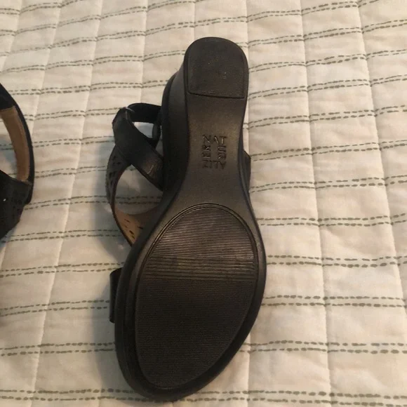 Naturalized Leather sandals with wedge heel - Picture 5 of 6